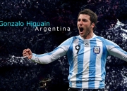 PG电子官方-篮球世界的一夜双城记，快船踏平广东队，詹姆斯跨越里程碑