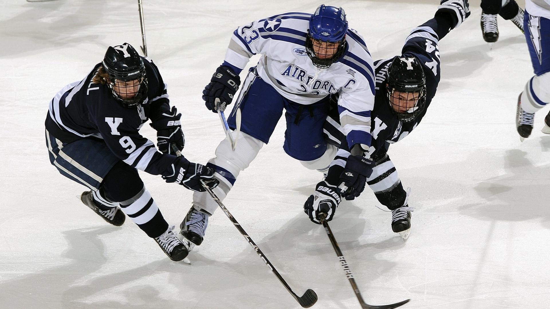 篮网鏖战猛龙，爱德华兹关键时刻定乾坤